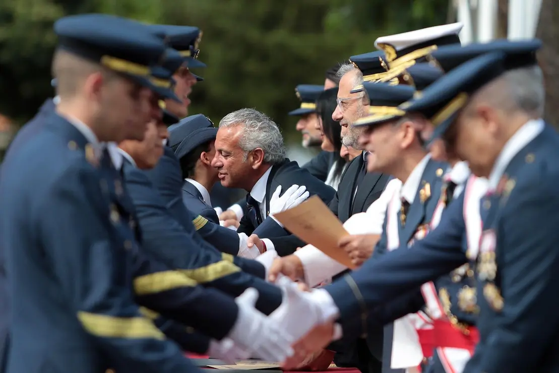 Acto de entrega de Reales Despachos a los sargentos de la XXXIII promoción