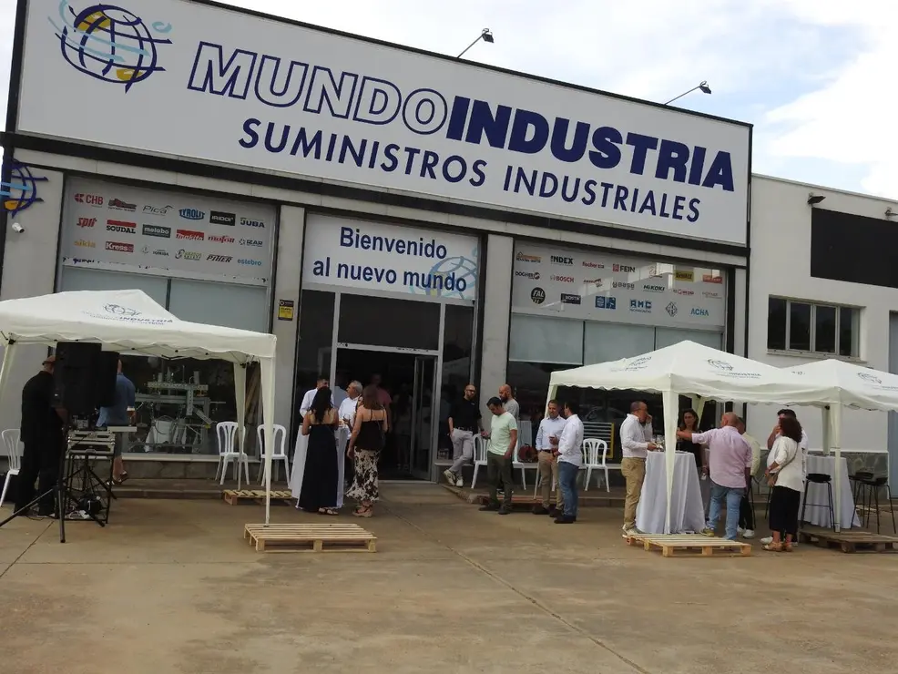 Mundo Industria se estrena en León con una presentación multitudinaria y abre sus puertas este lunes. Fotos: M.A. García