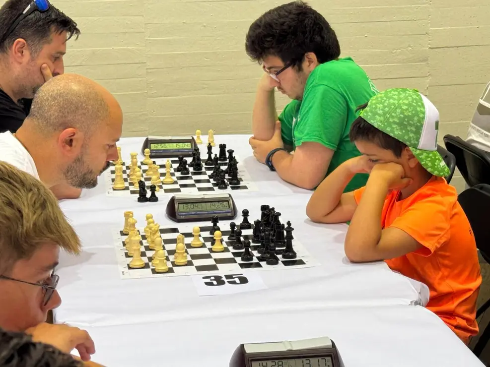 La segunda semifinal de la XXXVIII edición del Torneo Magistral de Ajedrez Ciudad de León enfrenta al GM leonés Jaime Santos contra el durísimo GM vietnamita Lê Quang Liêm. Foto: Luque