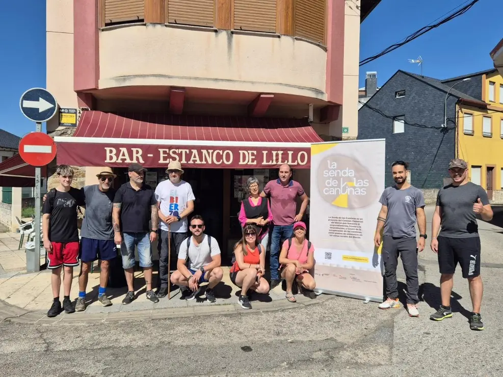Lillo del Bierzo acogió es domingo el inicio de La Senda de las Cantinas, la primera gastro-ruta del Consejo Comarcal.