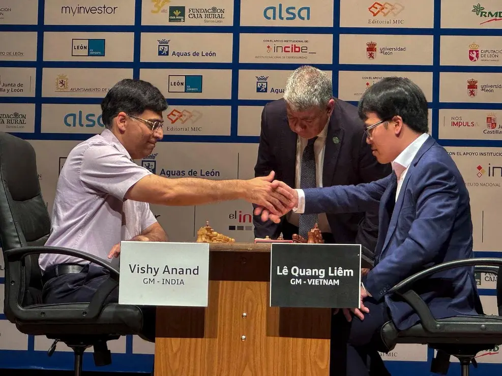 Lê Quang Liêm vence al pentacampeón mundial Anand y se proclama campeón del XXXVIII Magistral de Ajedrez de León. Foto: Luque
