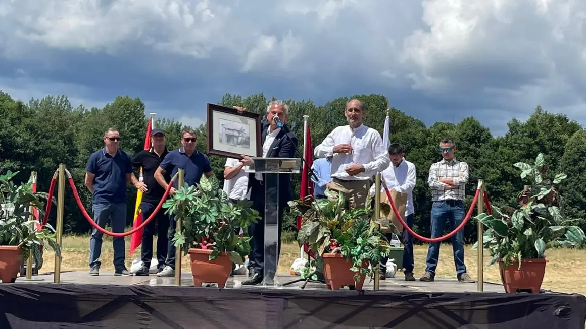 Nicanor Sen da el pregón con motivo de las Fiestas de La Cabrera 2025.