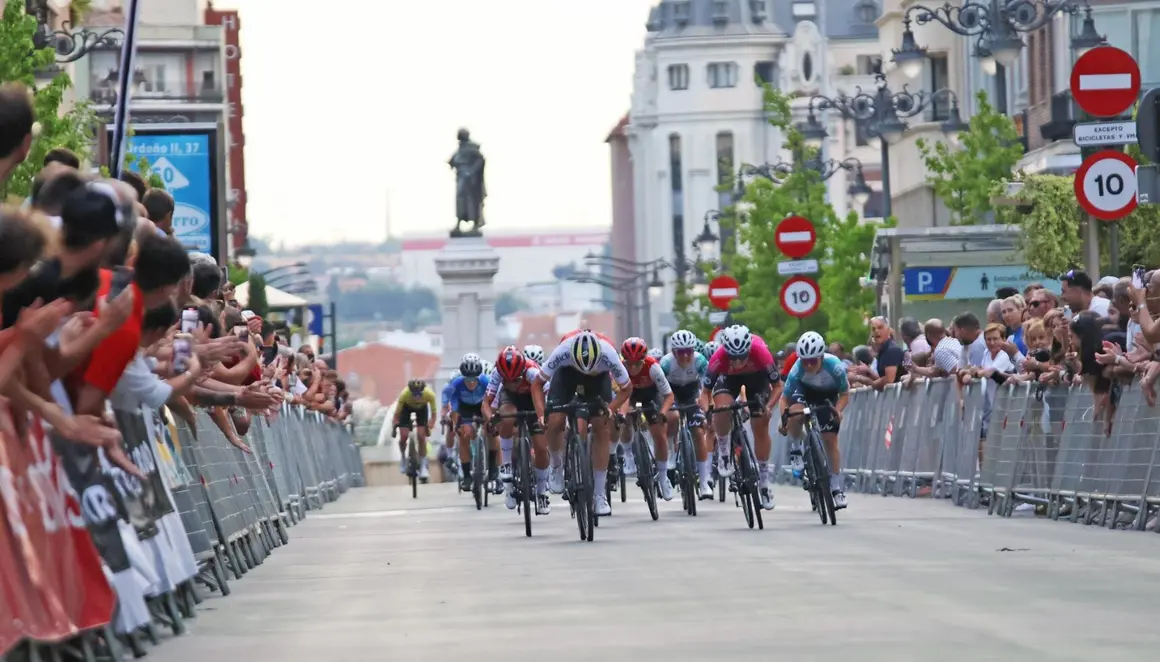 Victoria de Eva Anguela en el G. P. León. Foto: Fed. Ciclismo