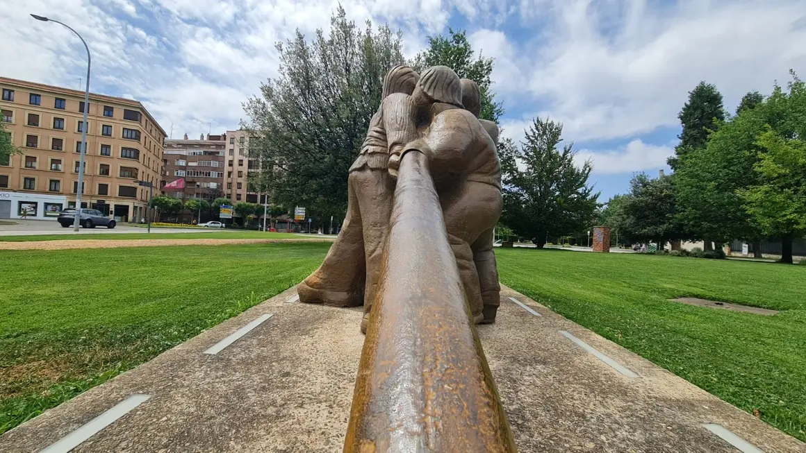 Monumentos pendones leoneses (2)