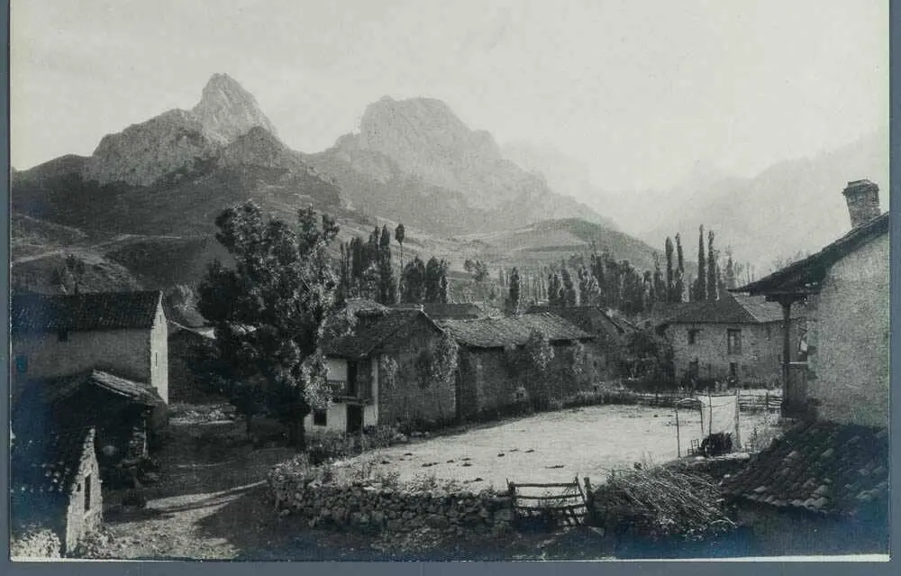 Fotografía tomada hacia 1914-1936