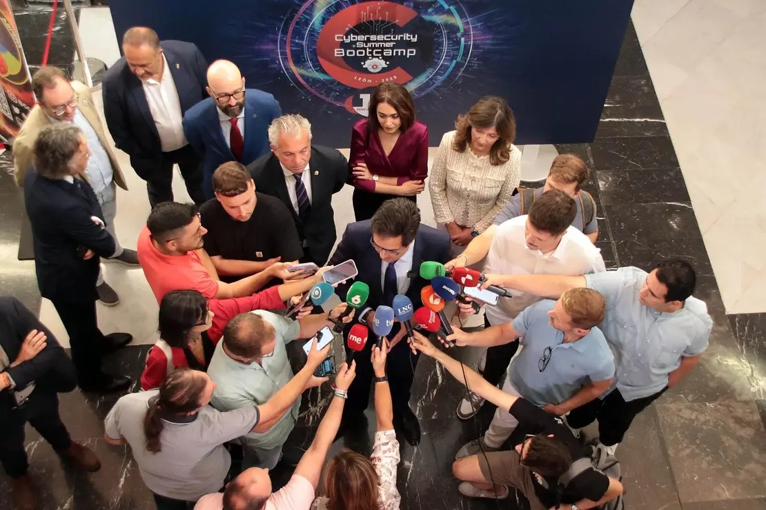 El ministro de Transformación Digital clausura el Cybersecurity Summer BootCamp