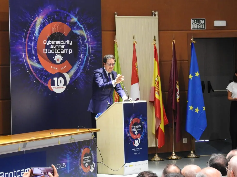El ministro de Transformación Digital clausura el Cybersecurity Summer BootCamp.