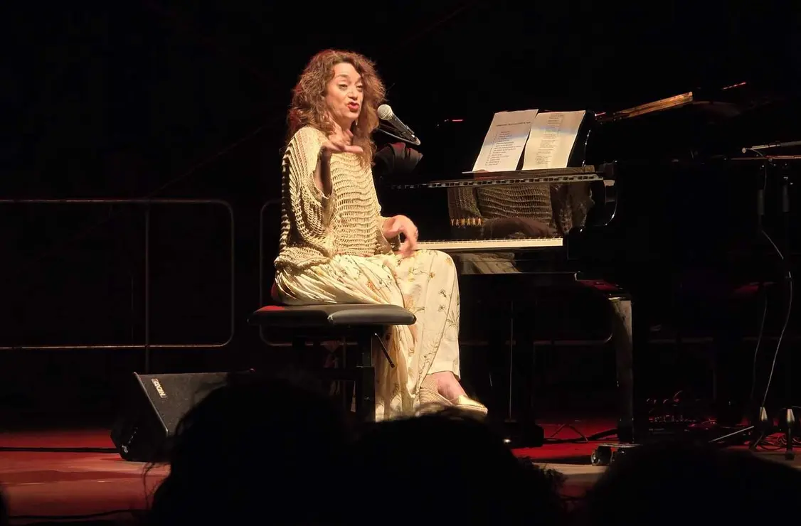 Carmen Paris (9)