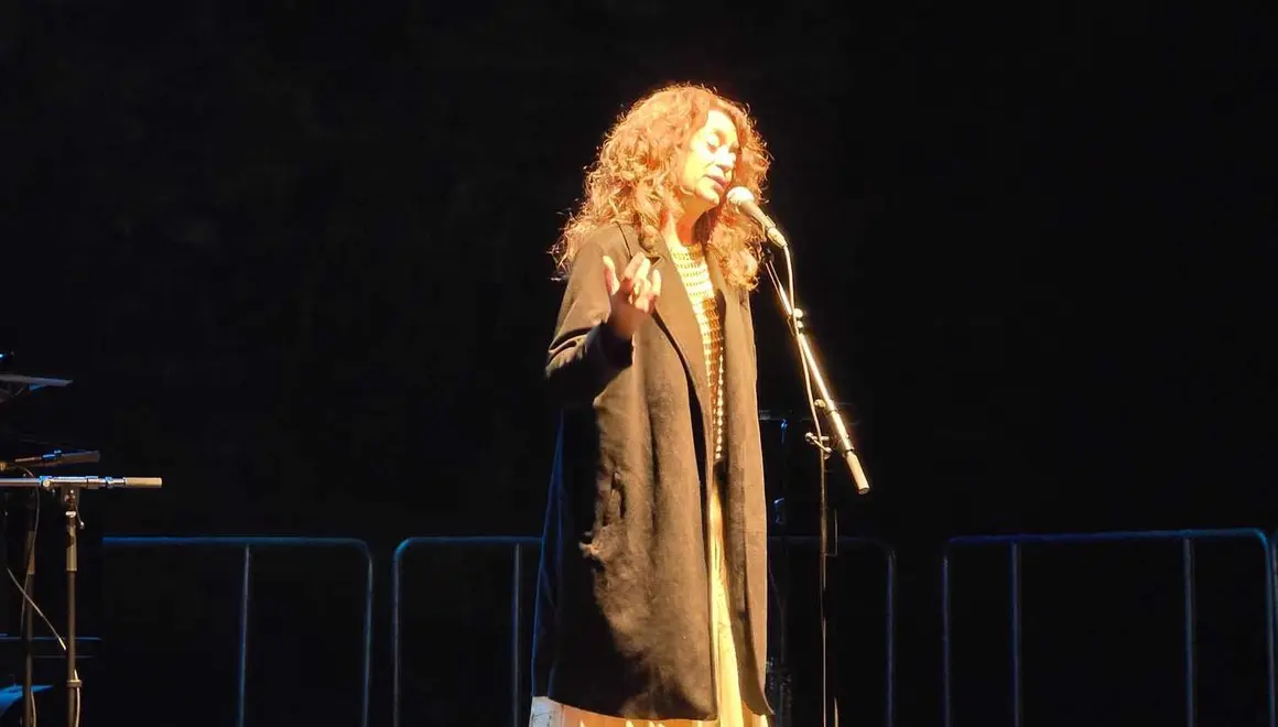 Carmen Paris (10)