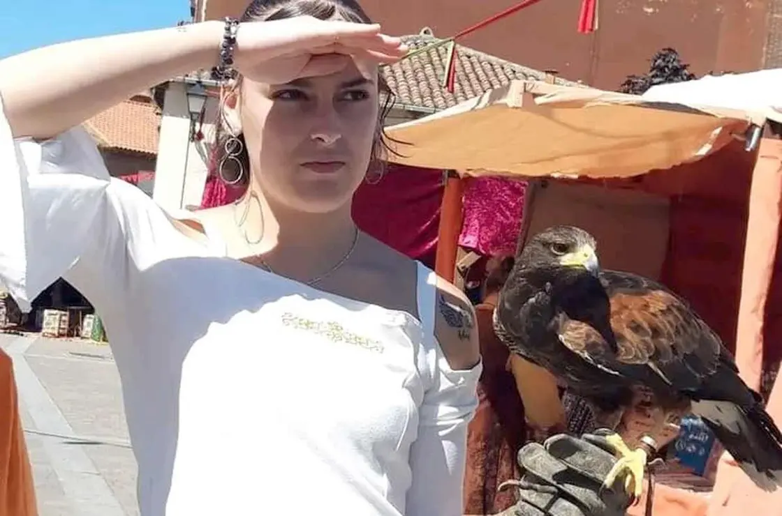 Mansilla de las Mulas revive con éxito su pasado medieval con magia, historia y vuelo de halcones