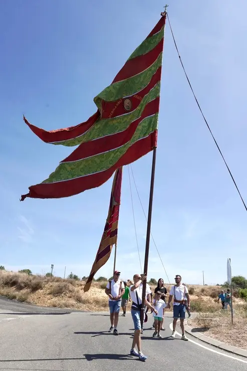 Celebración de la XXXII Fiesta de la Sobarriba, con la procesión de los Santos Patronos de cada localidad del municipio de Valdefresno.