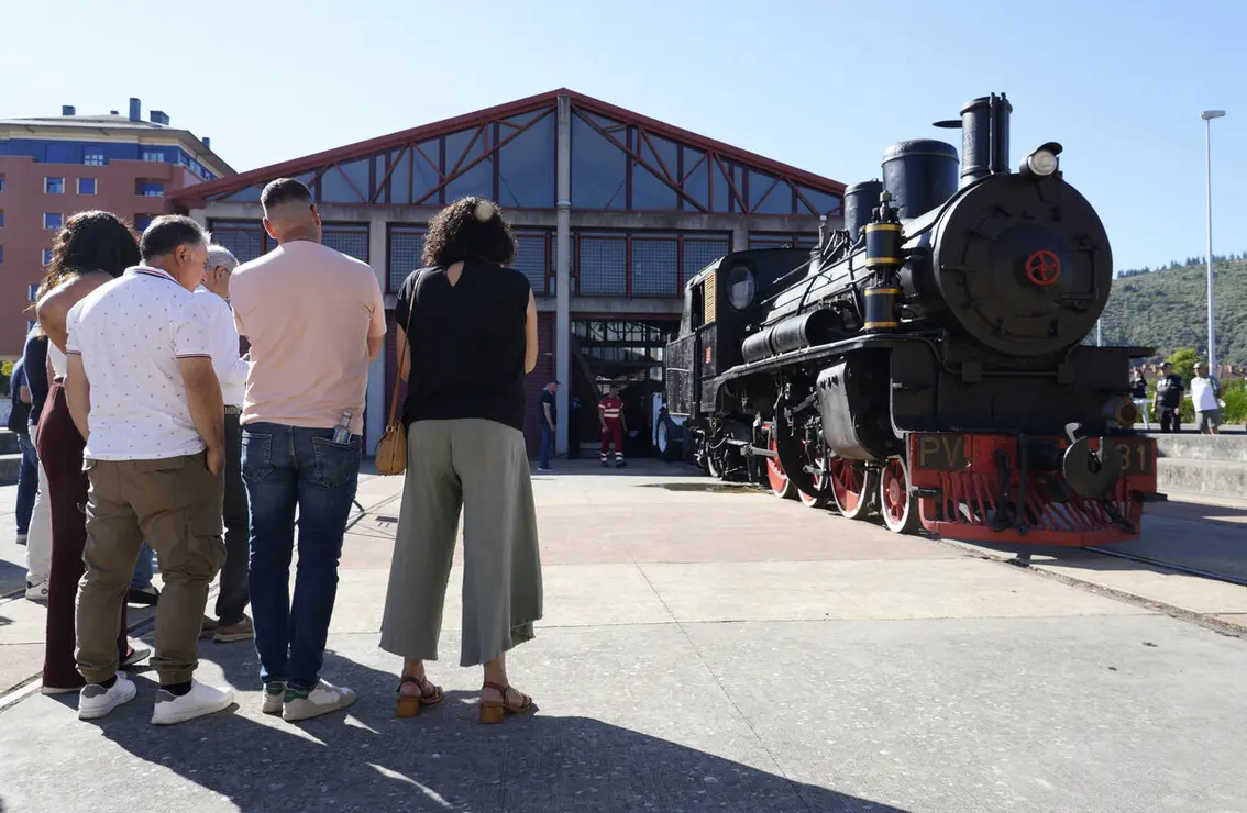 Traslado de la locomotora PV 31 de Ponferrada a los Talleres Ferroviarios de Villablino (León)