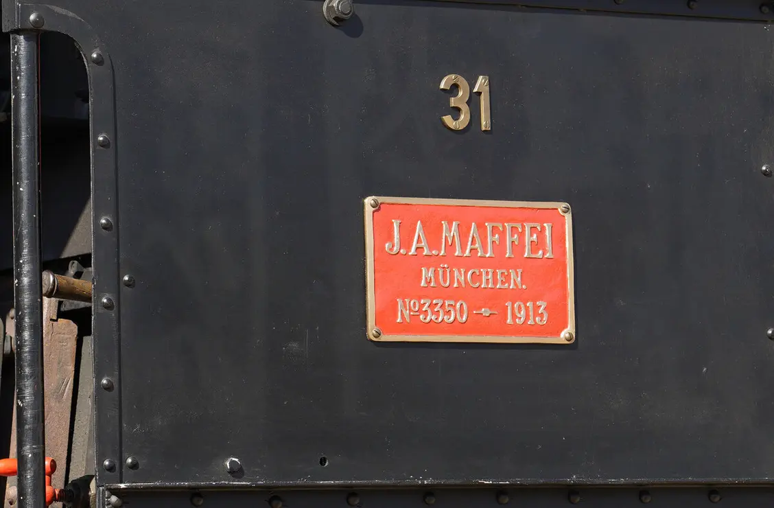 Traslado de la locomotora PV 31 de Ponferrada a los Talleres Ferroviarios de Villablino (León)