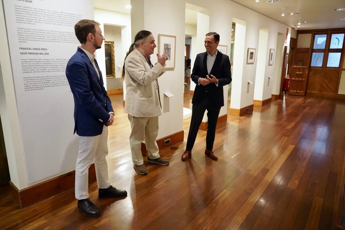 El Museo Casa Botines Gaudí expone las fotografías que Català-Roca hizo en León
