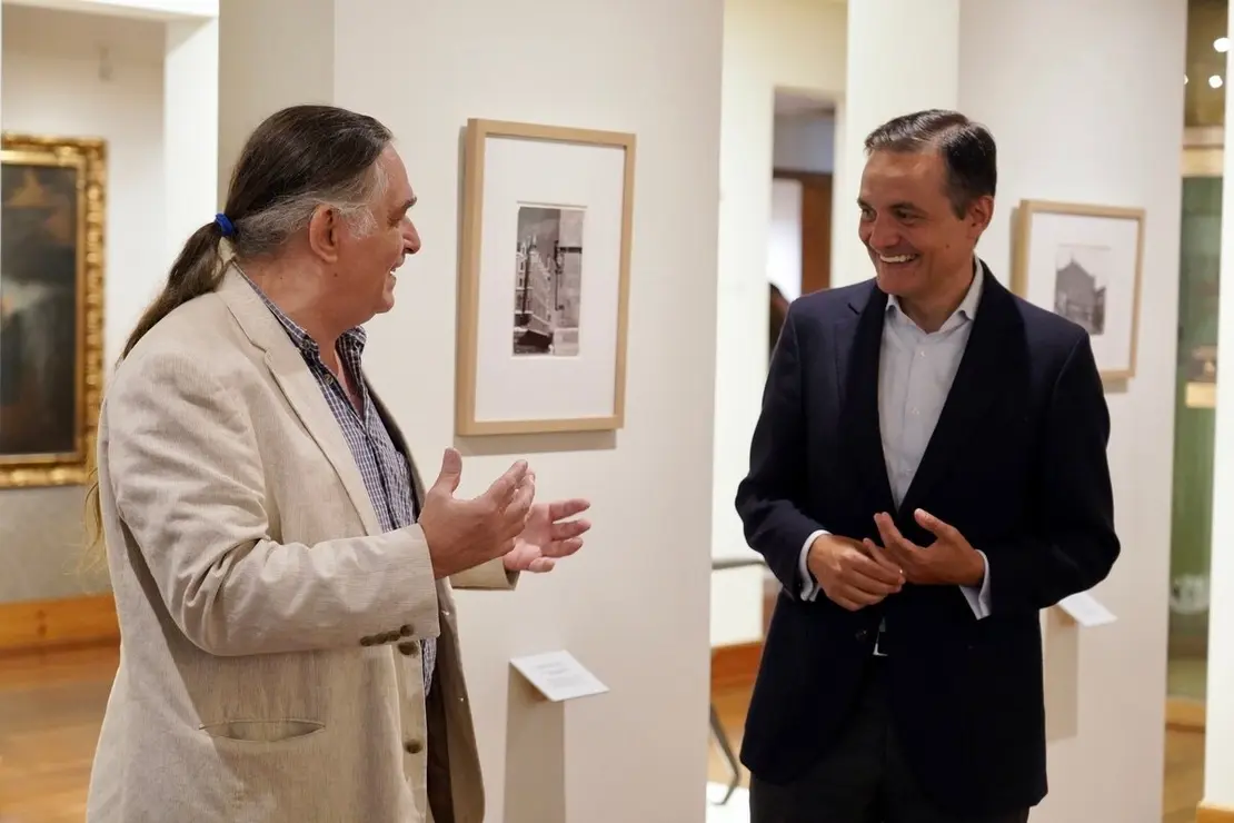 El Museo Casa Botines Gaudí expone las fotografías que Català-Roca hizo en León