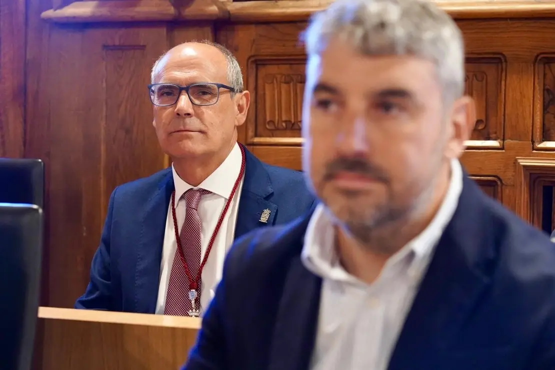 Pleno ordinario de la Diputación de León, en cuyo orden del día se encuentra la toma de posesión de dos nuevos diputados