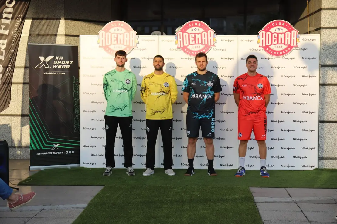 Ademar equipación (20)