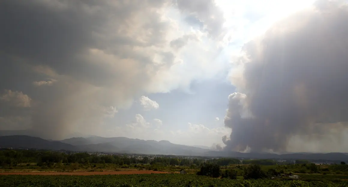 Incendios entre las comarcas del Bierzo y La Cabrera (León)