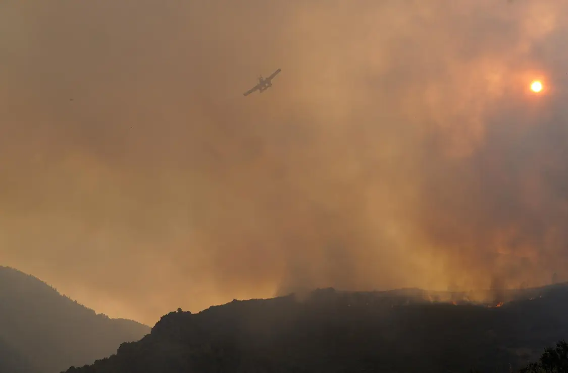 Incendio en la localidad de Paradiña (4)