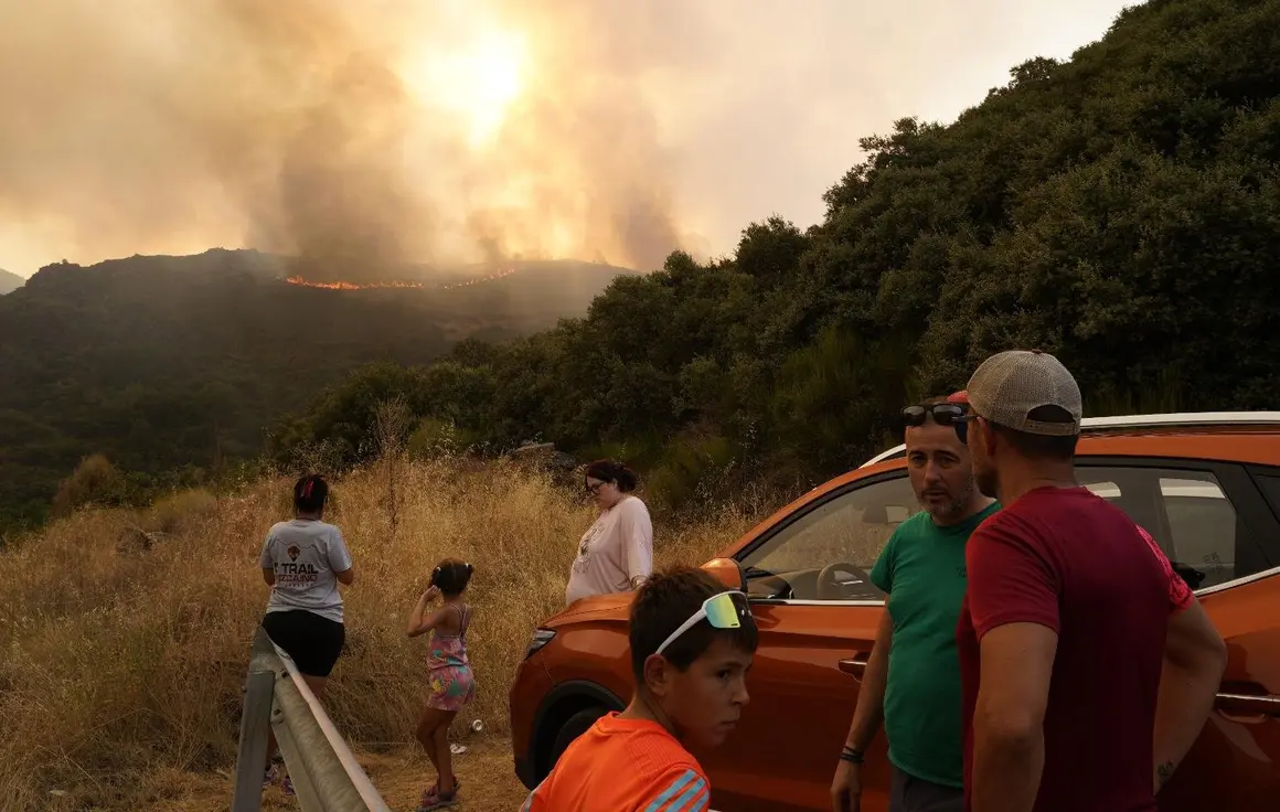 Incendio en la localidad de Paradiña (10)