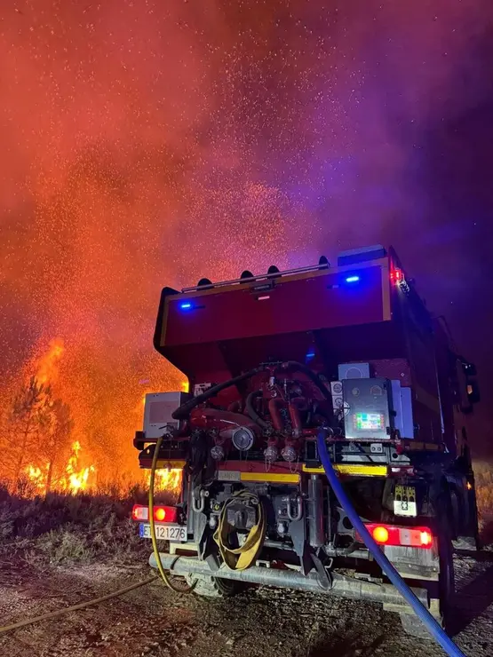 La UME durante su intervención en el incendio de Barniedo, en Boca de Huérgano. Foto: UME