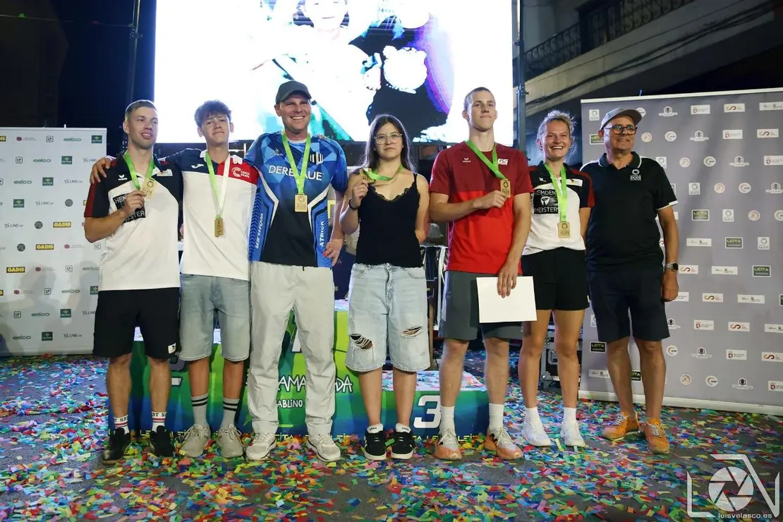 1755308079777_20250815_6_Emtrega_Trofeos (45)