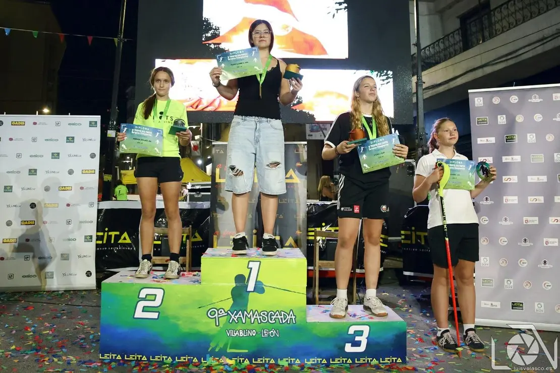 1755308074852_20250815_6_Emtrega_Trofeos (10)