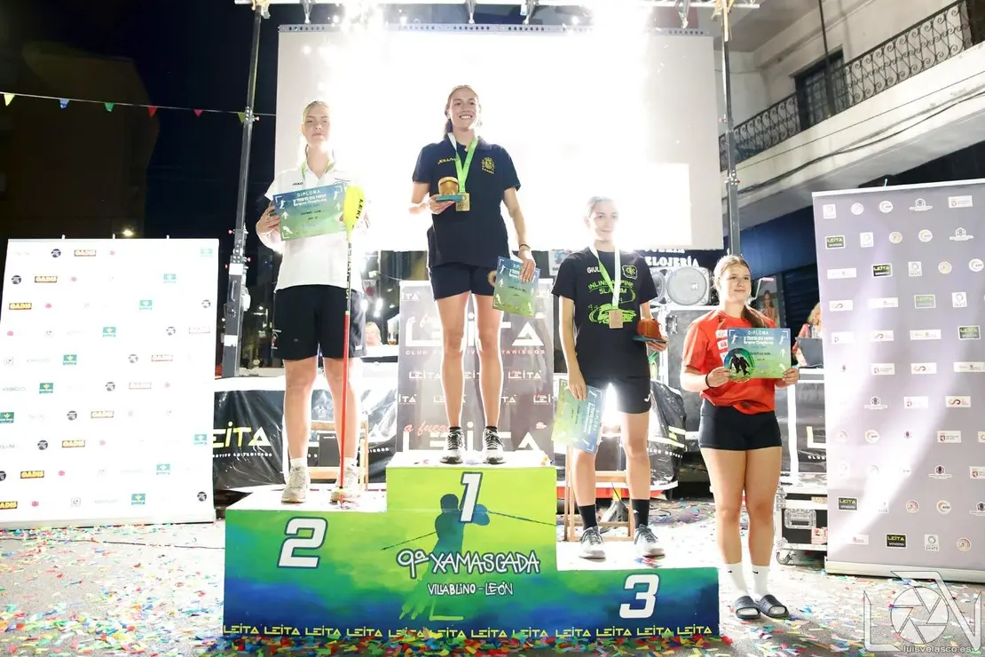 1755308075544_20250815_6_Emtrega_Trofeos (15)