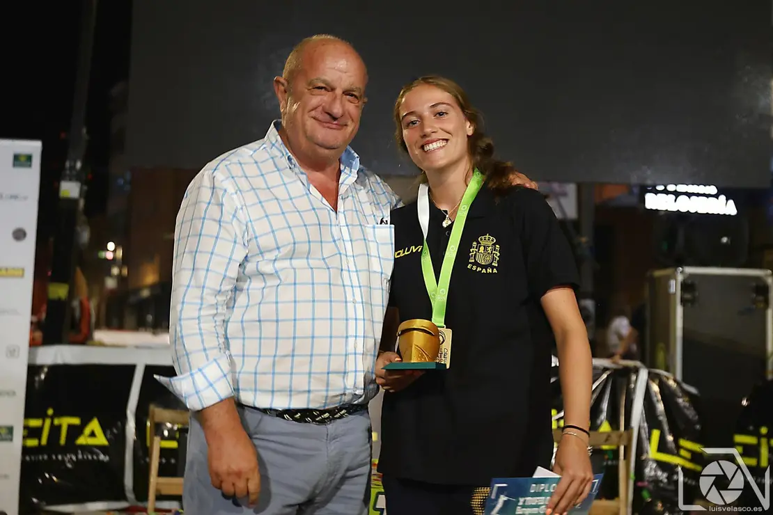 1755308076038_20250815_6_Emtrega_Trofeos (18)