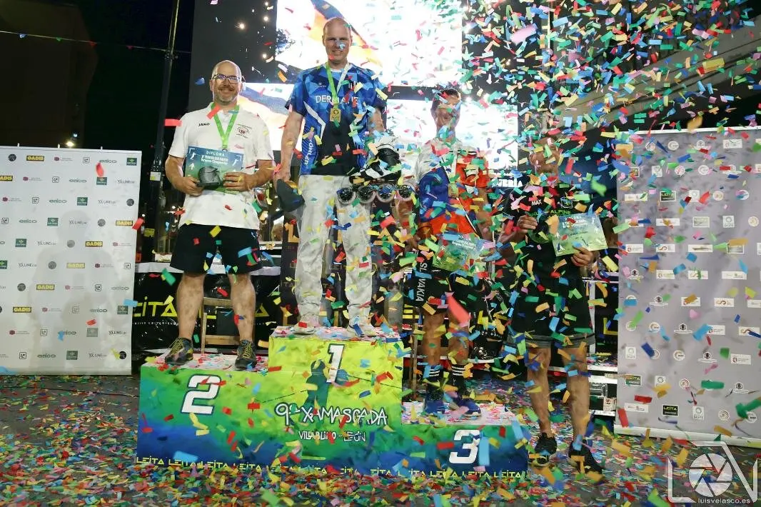 1755308077252_20250815_6_Emtrega_Trofeos (27)