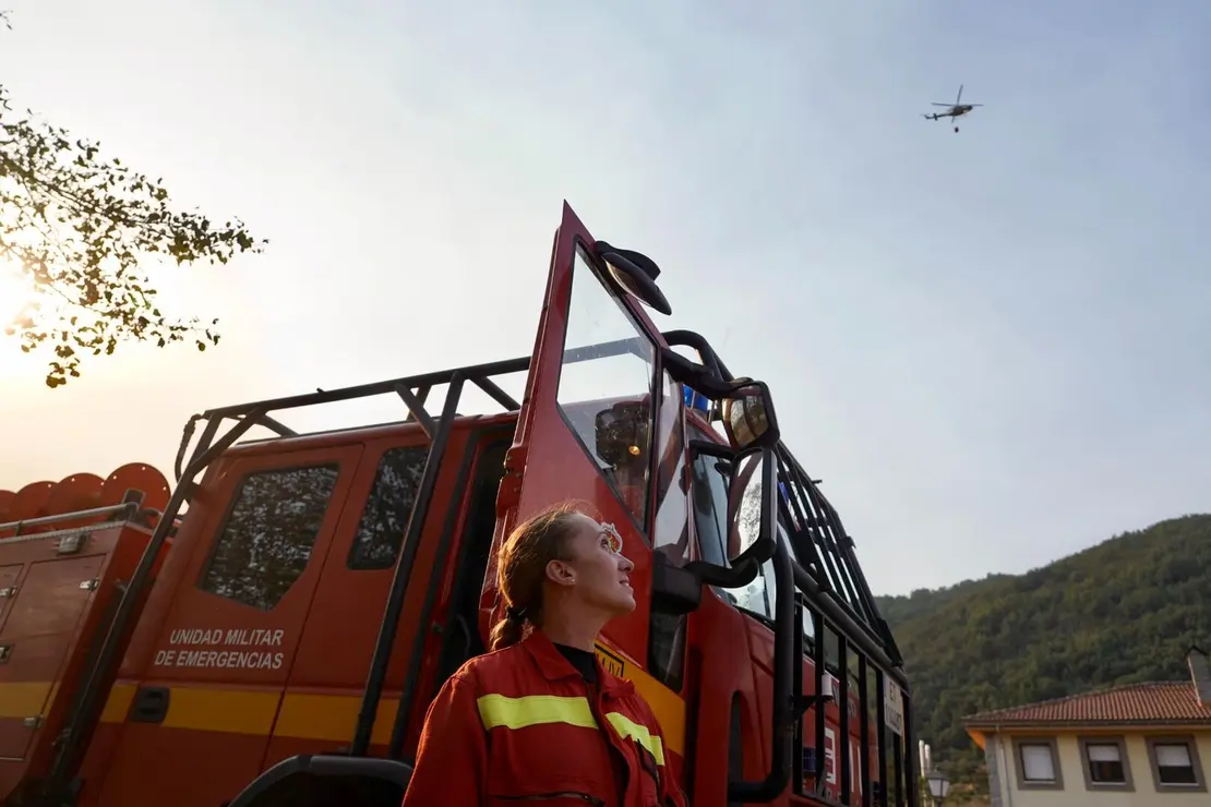 Imágenes de los incendios en Fasgar y Boca de Huérgano. Fotografías de Peio García y Mirian Chacón (2)