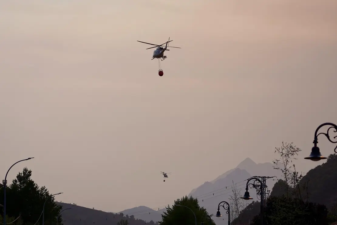 Imágenes de los incendios en Fasgar y Boca de Huérgano. Fotografías de Peio García y Mirian Chacón (5)