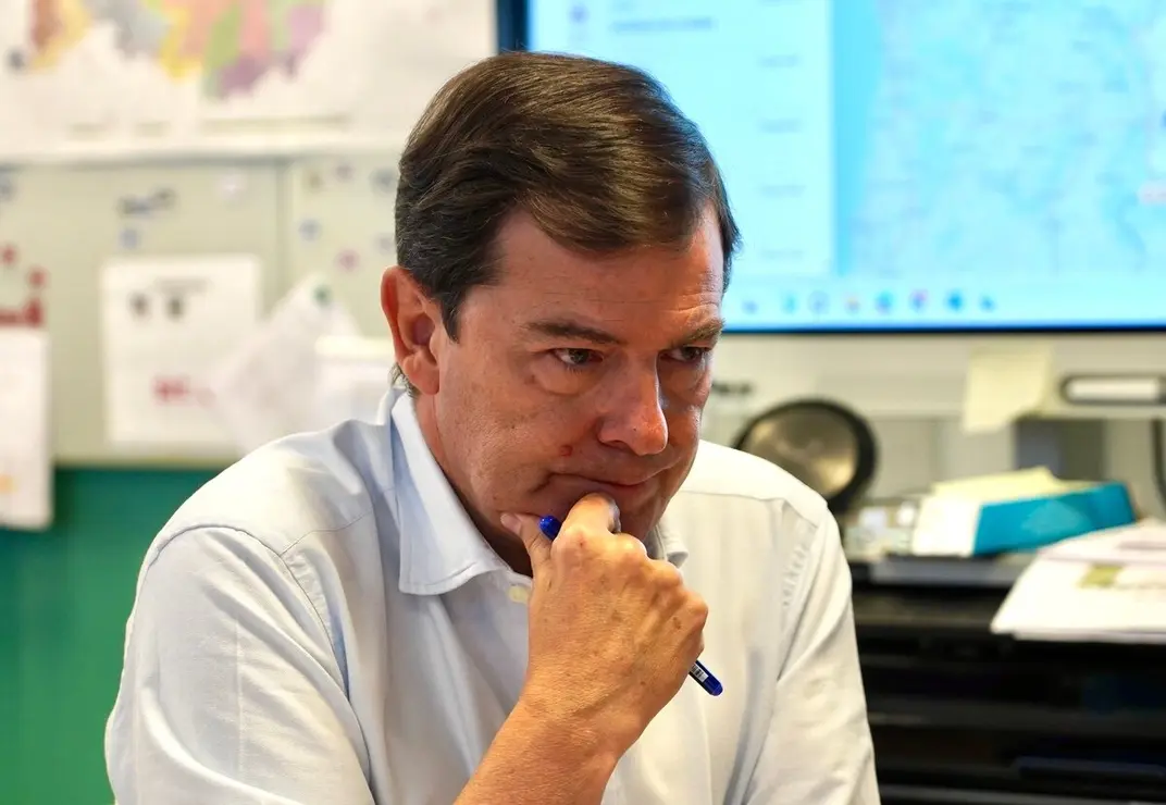 El presidente de la Junta de Castilla y León, Alfonso Fernández Mañueco, acude al Centro Autonómico de Mando.