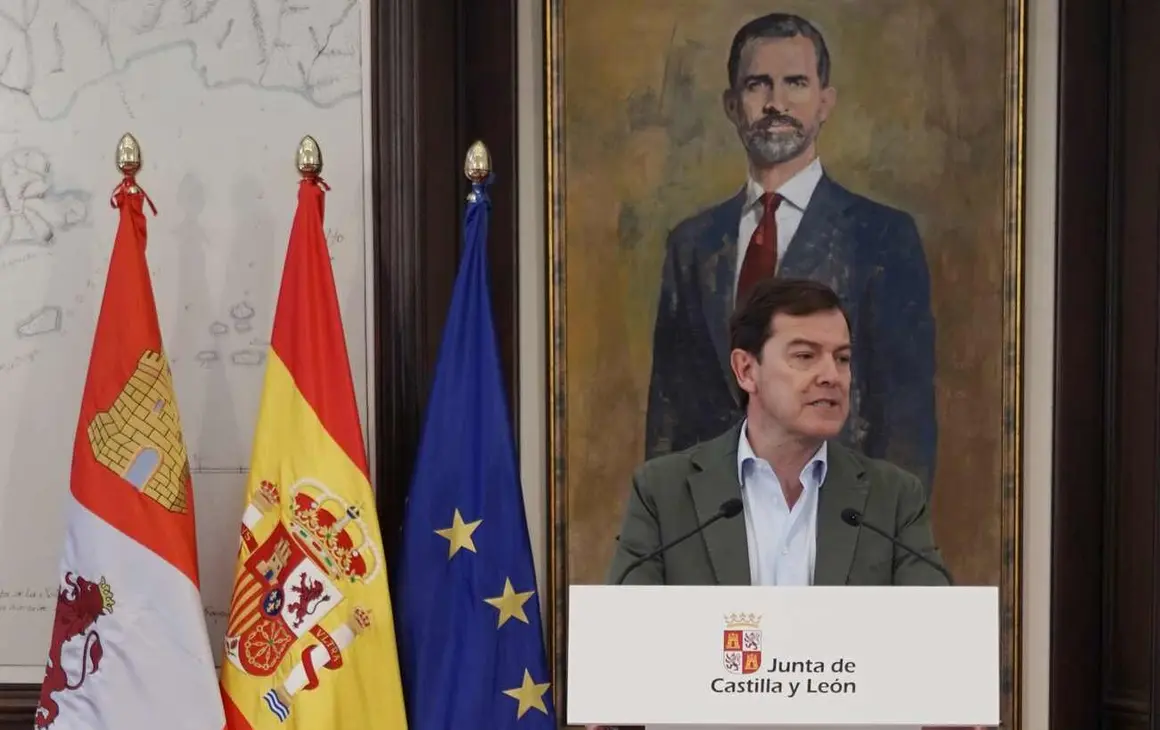 El presidente de la Junta de Castilla y León, Alfonso Fernández Mañueco, informa sobre las medidas de recuperación para las zonas afectadas por los incendios forestales aprobadas en Consejo de Gobierno extraordinario.