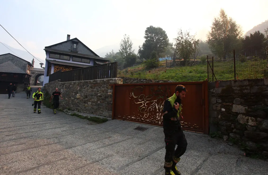 Incendio en Colinas del Campo de Martín Moro Toledano perteneciente al municipio de Igüeña (León)