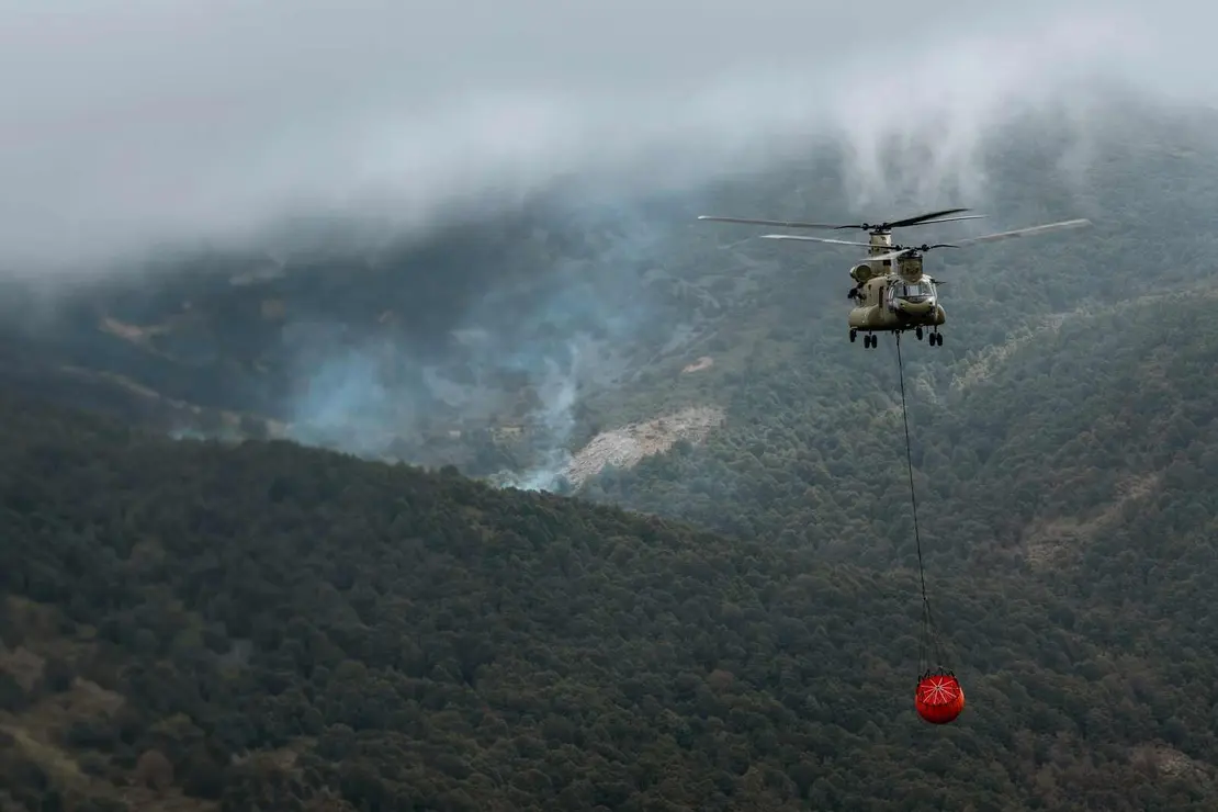 Fuego lucha aérea (2)