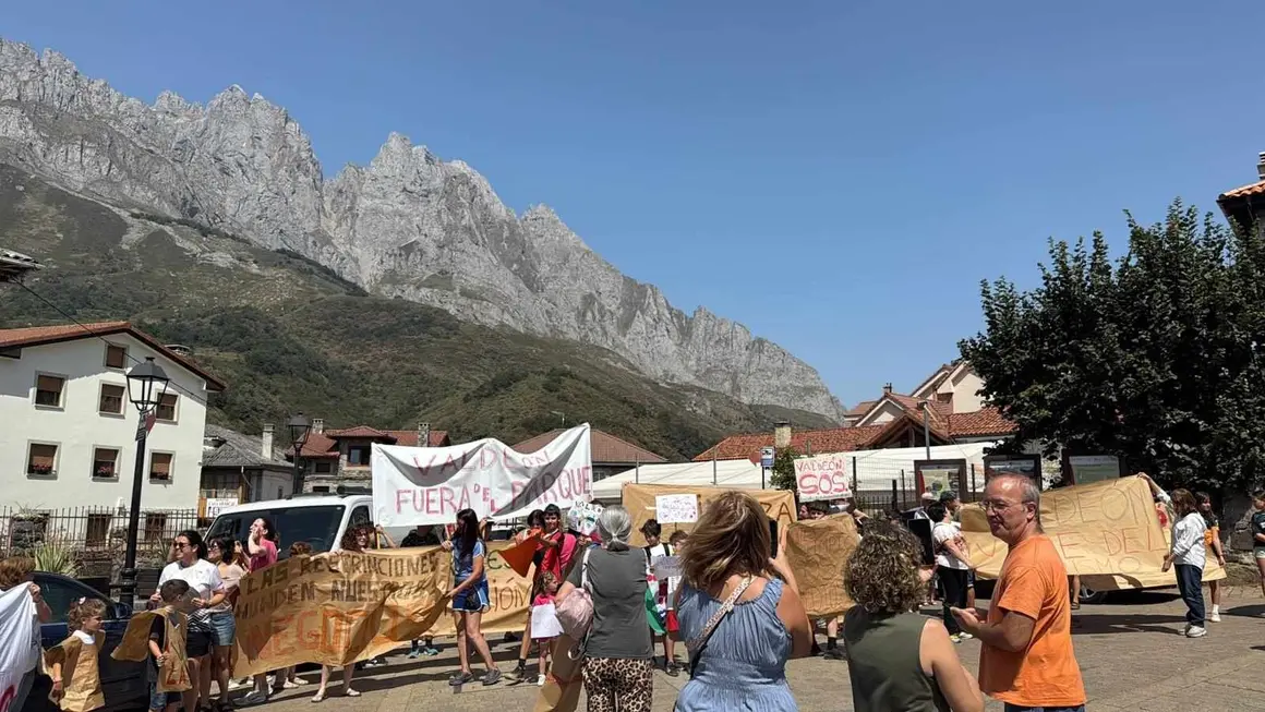 Vecinos del Valle de Valdeón (León) denuncian las “abusivas restricciones de la Junta” por los incendios