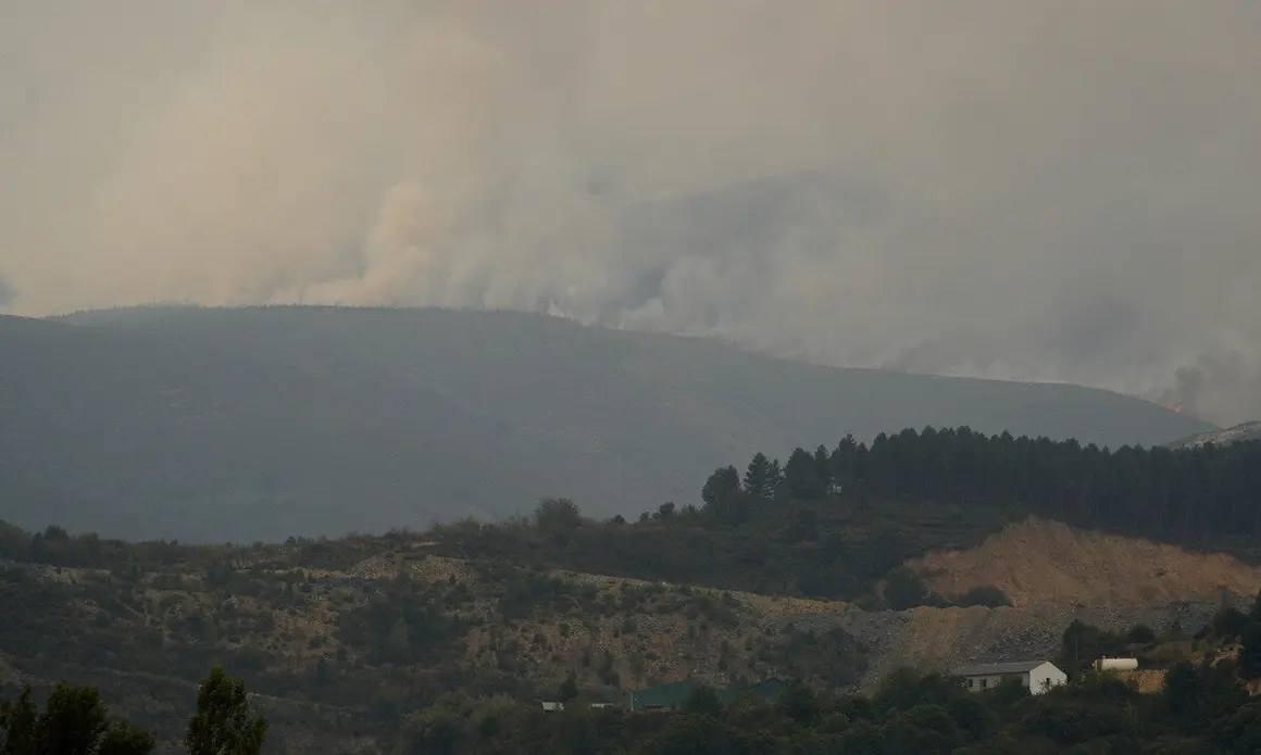 Incendio en Anllares del Sil (León)
