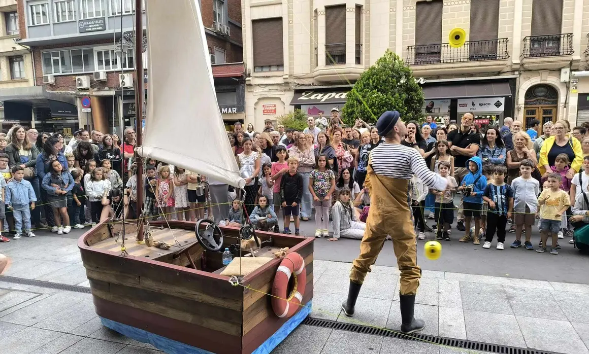 El Festival de Verano ‘León, Cuna del Parlamentarismo’ vuelve a llenar las calles con circo contemporáneo internacional