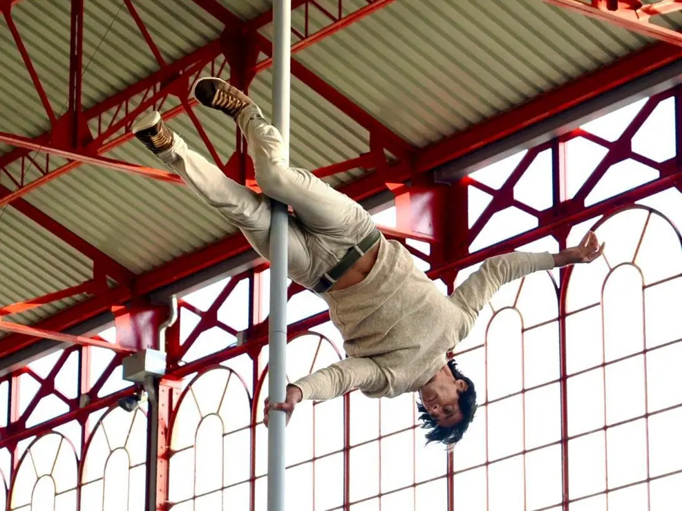 El Festival de Verano ‘León, Cuna del Parlamentarismo’ llena las calles de circo contemporáneo