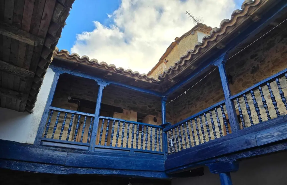 Patios (3)
