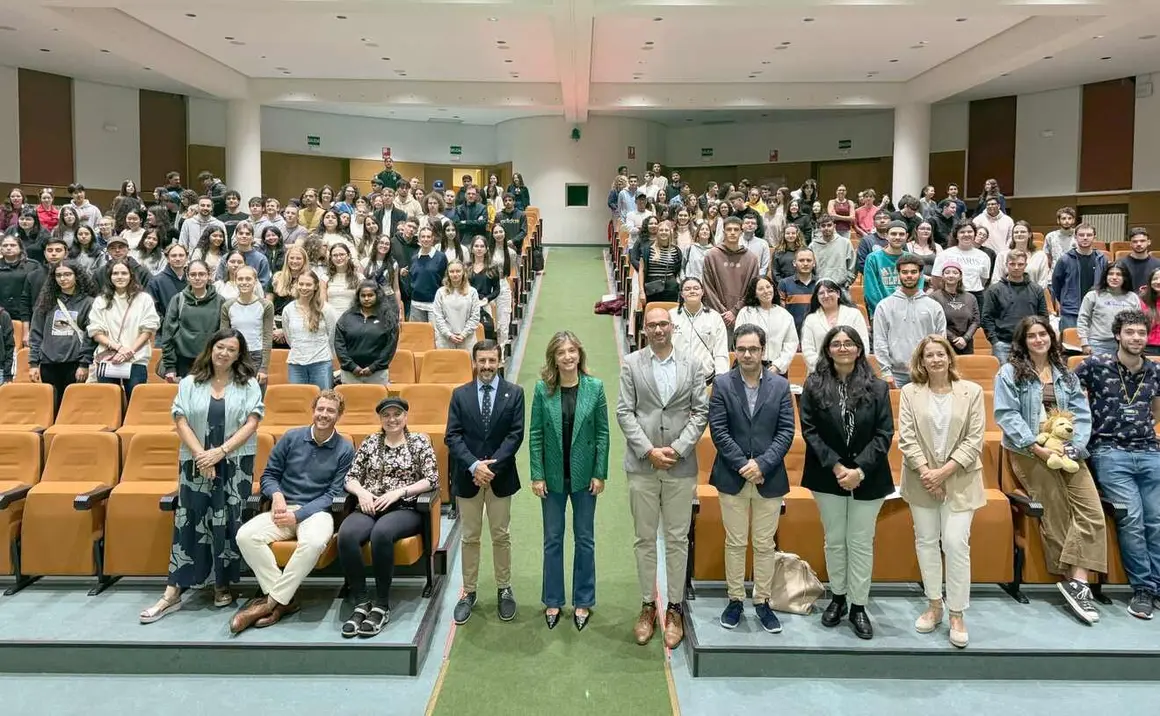 La Universidad de León (ULE) ha inaugurado este 2 de septiembre el semestre con la llegada de cerca de 300 estudiantes internacionales, en un acto presidido por la rectora, Nuria González, dentro de la ‘Welcome Week’.
