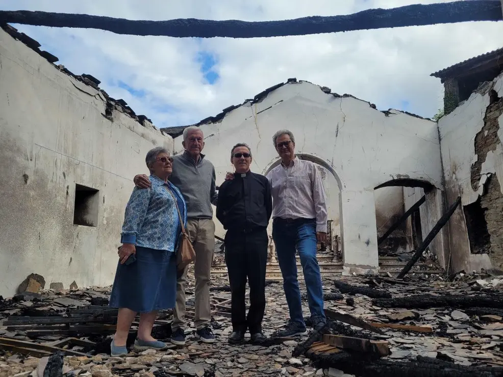 El presidente de Cáritas visita algunas de las zonas afectadas por los incendios en las Diócesis de Astorga y de León.