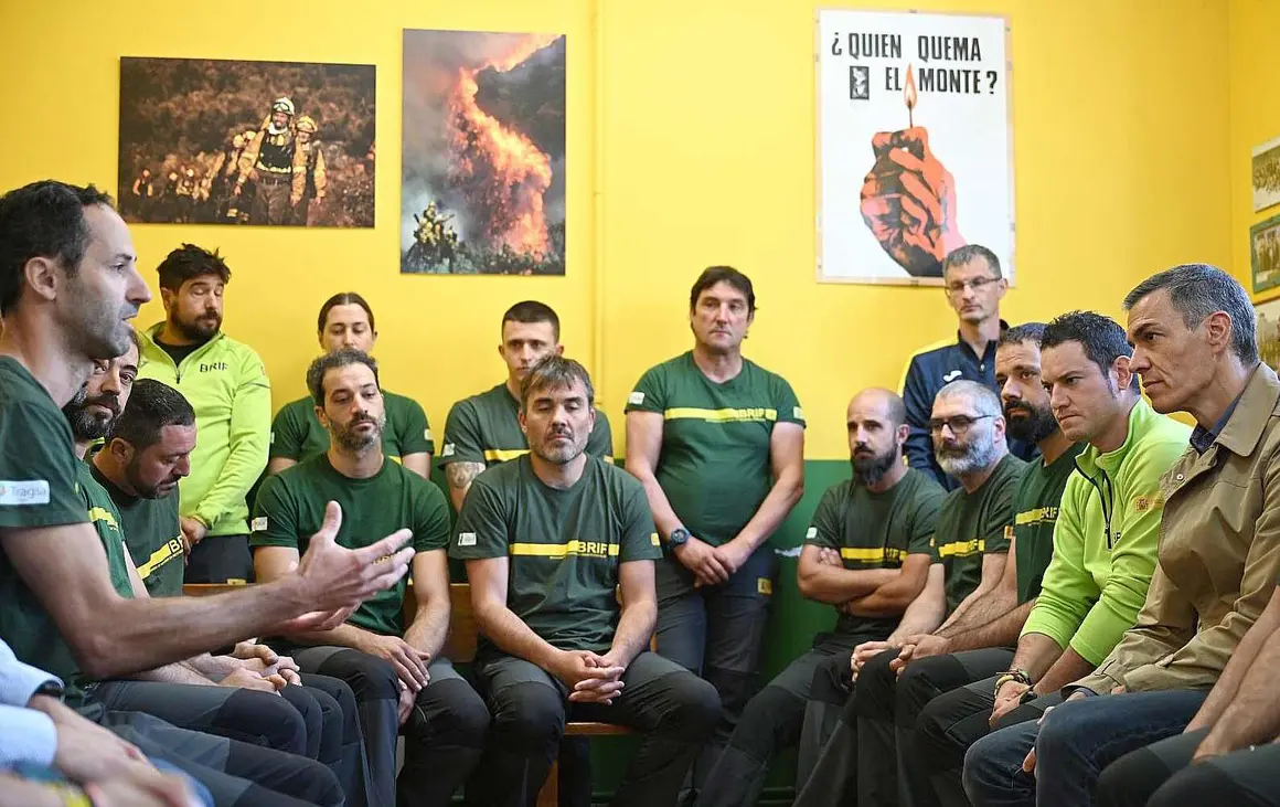 El presidente del Gobierno, Pedro Sánchez, visita la base de la Brigada de Refuerzo en Incendios Forestales, Brif, de Tabuyo del Monte.