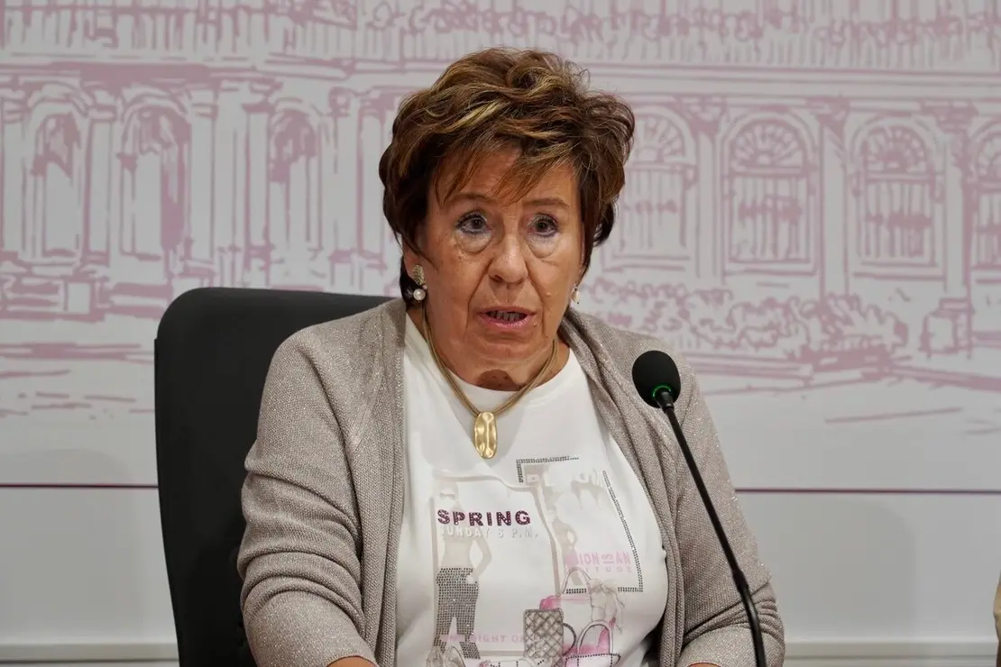 La concejala de Acción y Promoción Cultural, Elena Aguado, junto al encargado cultural, Senador González, y la gerente del Auditorio Ciudad de León, Ana Isabel García, presenta el ciclo de Artes Escénicas del Auditorio del segundo semestre del año