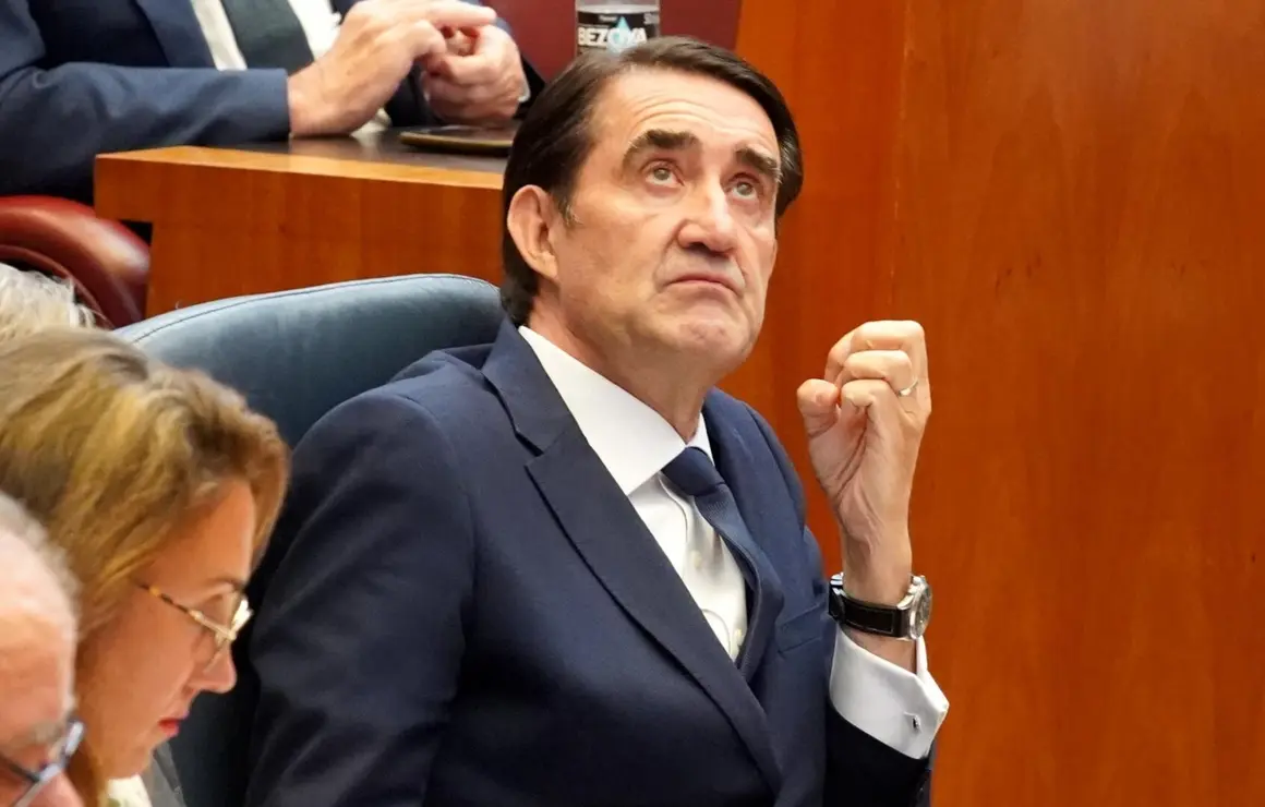Pleno Cortes (10)