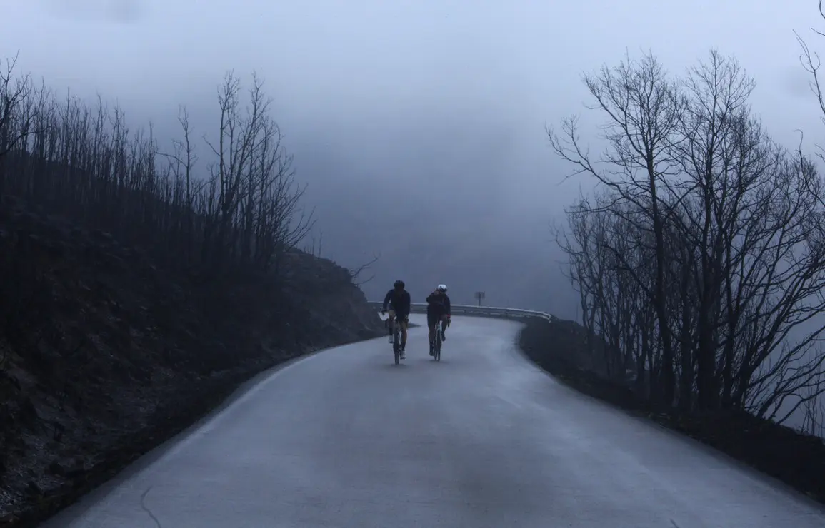 Ambiente previo a la subida al alto del Morredero en Ponferrada de la etapa de la Vuelta ciclista a España