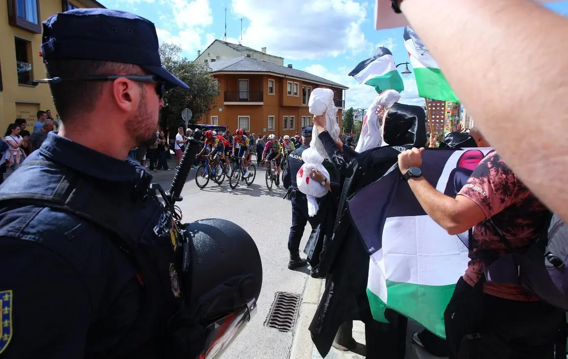 Protesta Vuelta a España (5)
