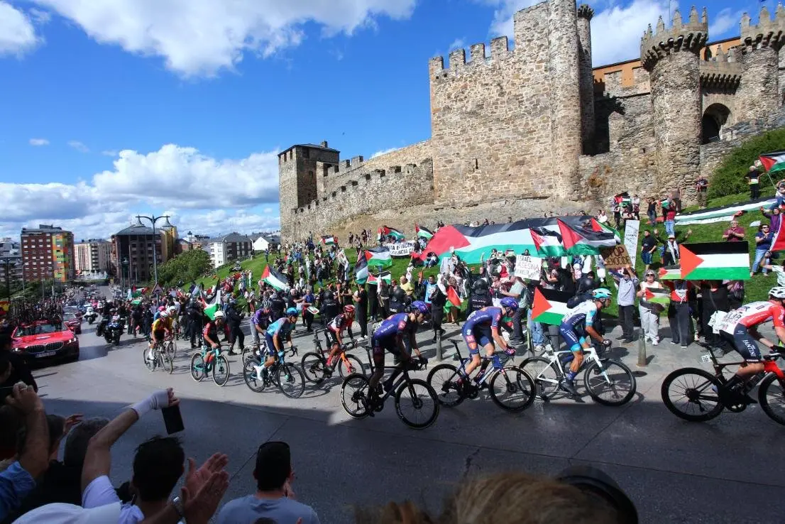Protesta Vuelta a España (27)