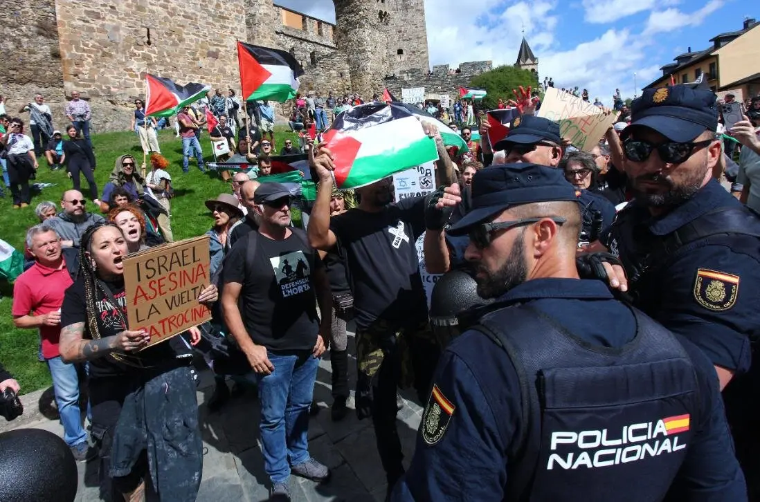 Protesta Vuelta a España (40)
